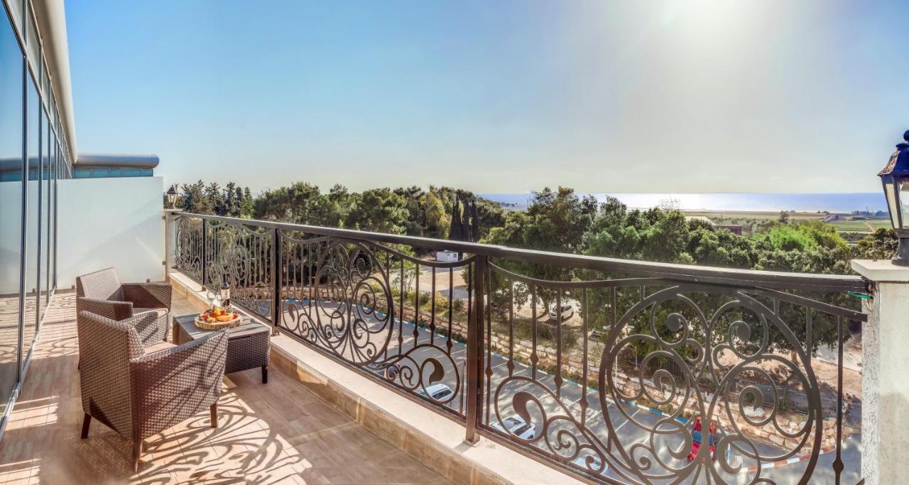 Rimonim Aquaduct Hotel Regba Extérieur photo